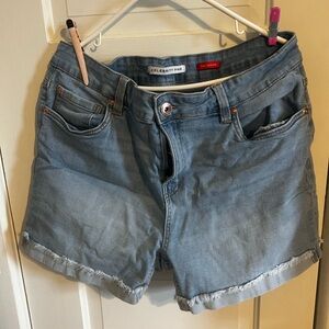 Celebrity Pink shorts